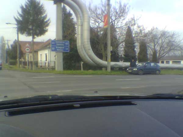 Balesetvesz�ly a traffipax miatt