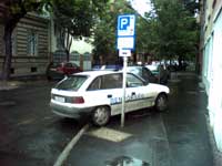 Szeged - szab�lytalan parkol�s